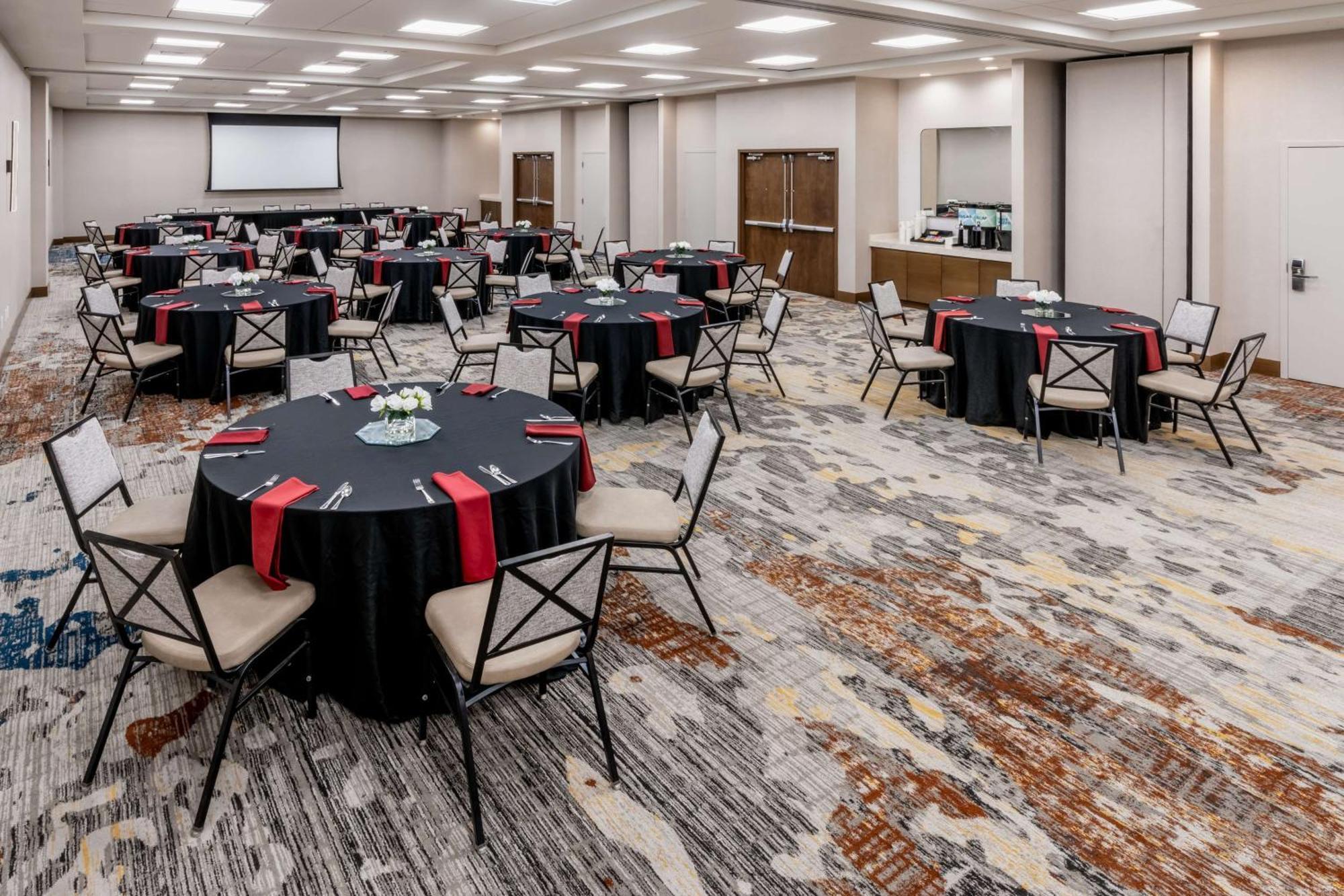 Hilton Garden Inn Albuquerque Uptown Екстериор снимка