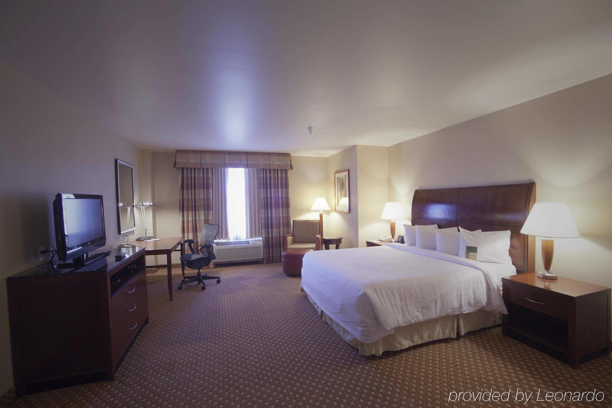 Hilton Garden Inn Albuquerque Uptown Екстериор снимка